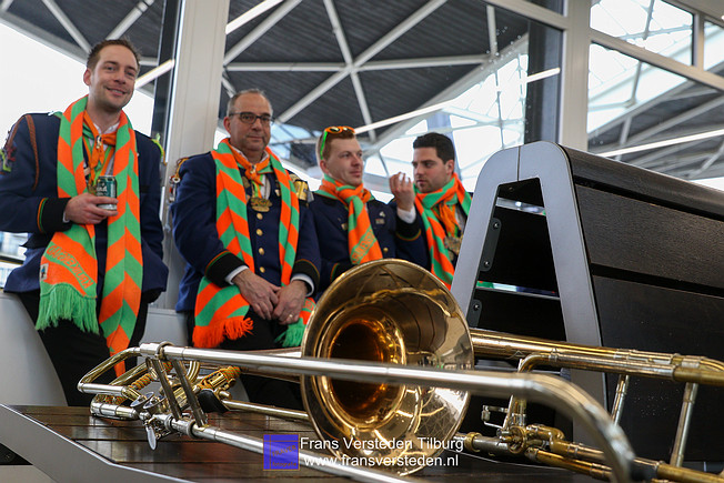 intocht 2023 kruikenstad tilburg - frans versteden intocht 2023 kruikenstad tilburg - frans versteden
