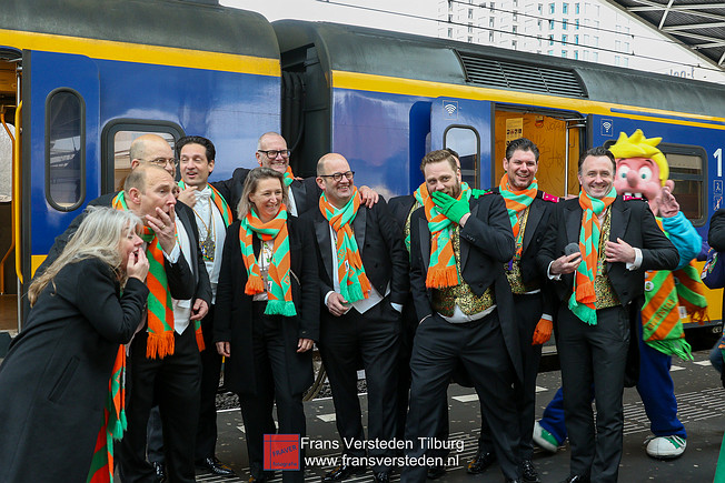 intocht 2023 kruikenstad tilburg - frans versteden intocht 2023 kruikenstad tilburg - frans versteden