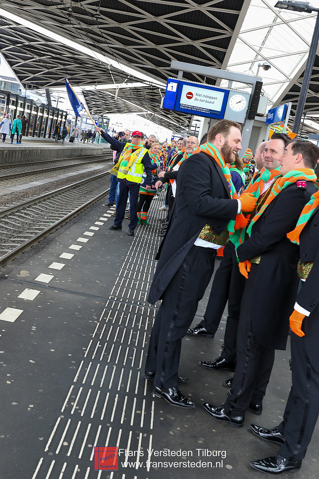 intocht 2023 kruikenstad tilburg - frans versteden intocht 2023 kruikenstad tilburg - frans versteden