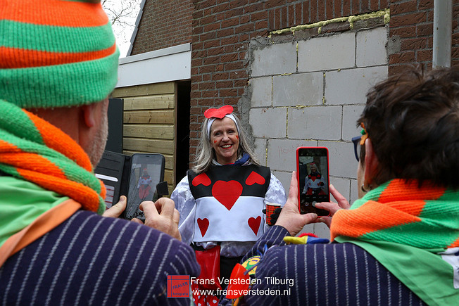dun opstoet 2023 kruikenstad tilburg - frans versteden dun opstoet 2023 kruikenstad tilburg - frans versteden