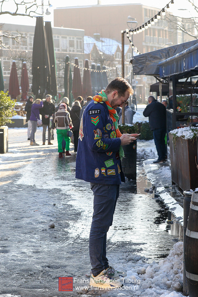 opname verbroederingslied kruiken voor kruiken kruikenstad tilburg - frans versteden opname verbroederingslied kruiken voor kruiken kruikenstad tilburg piusplein frans versteden