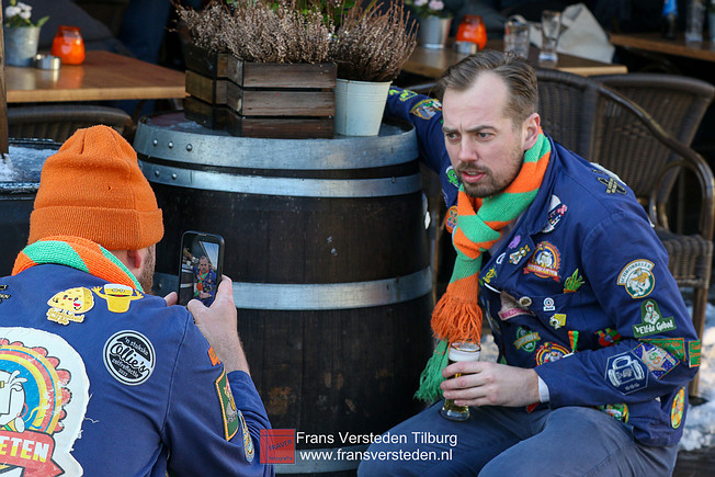 opname verbroederingslied kruiken voor kruiken kruikenstad tilburg - frans versteden opname verbroederingslied kruiken voor kruiken kruikenstad tilburg piusplein frans versteden