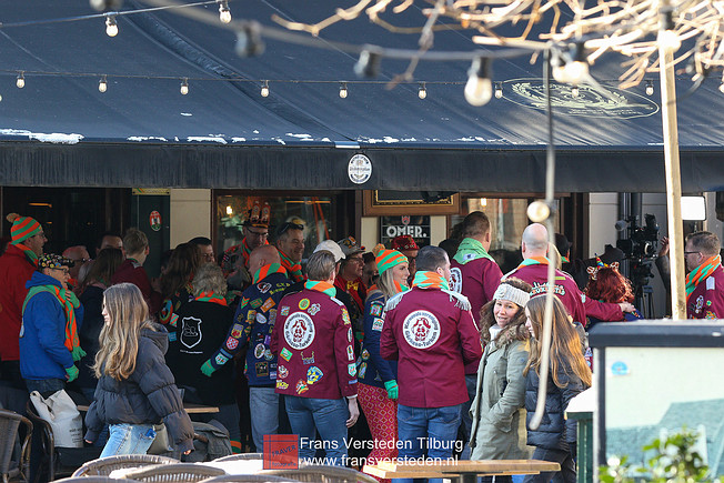 opname verbroederingslied kruiken voor kruiken kruikenstad tilburg - frans versteden opname verbroederingslied kruiken voor kruiken kruikenstad tilburg piusplein frans versteden