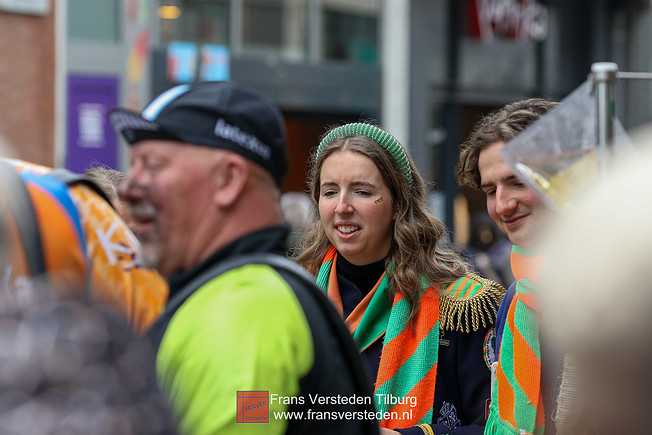 proefblaoze 2023 tilburgse binnenstad kruikenstad - fènpruuvers proefblaoze 2023 tilburgse binnenstad kruikenstad - frans versteden