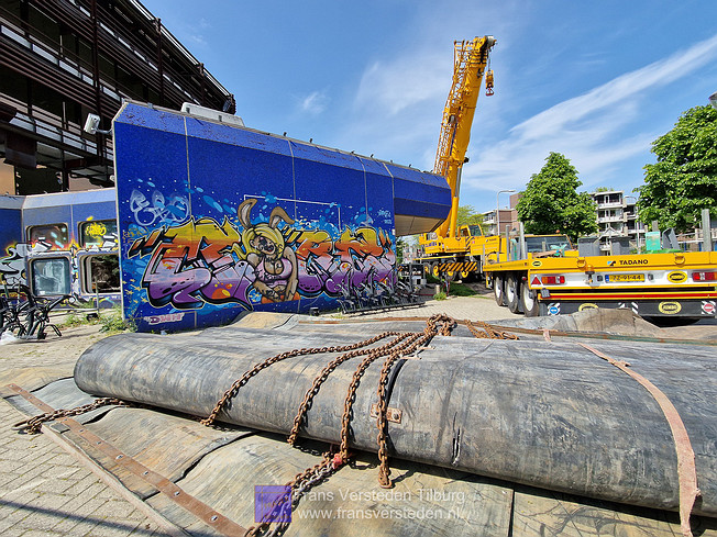 sloop blauwe gebouw spoorzone tilburg - frans versteden sloop blauwe gebouw spoorzone tilburg - frans versteden