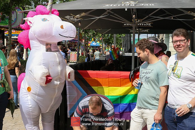 rondje tilburgse kermis maandag 2021 - frans versteden tilburgse kermis 2021 - frans versteden